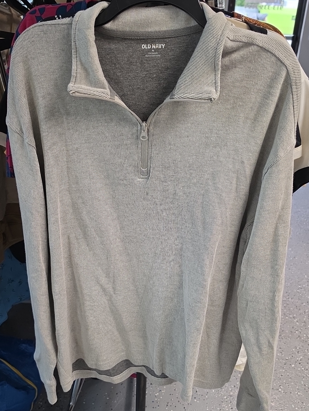 Old Navy Men's Light Gray Zip-Up Pullover Sweater